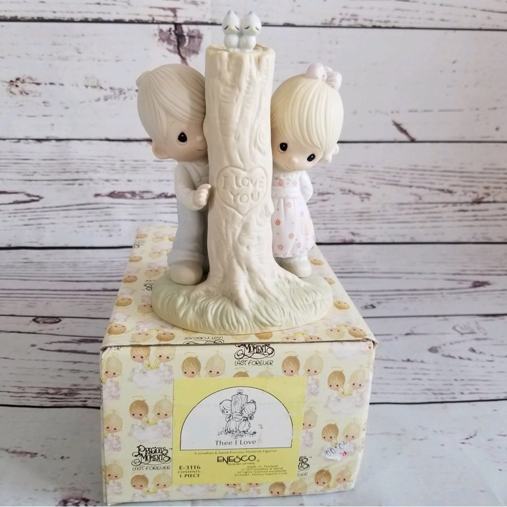 Precious Moments E-3116 “Thee I Love” Girl & Boy Tree Stump 1979